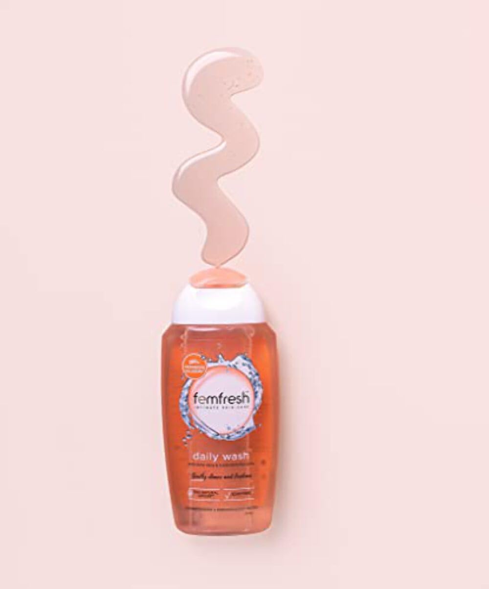 Femfresh Intimate Wash 250ml, Daily pH-Balanced Cleanser, Soap Free, Aloe Vera and Calendula, Hypoallergenic, Dermatologist and Gynaecologist Tested, Suitable for Sensitive Skin