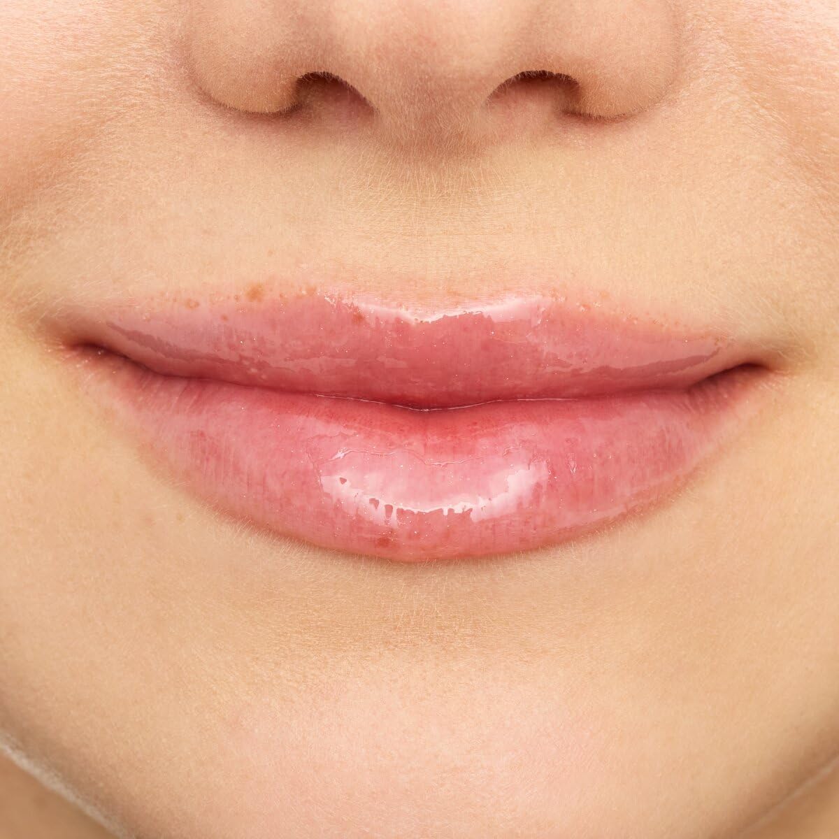 Essence Extreme Shine Volume Lip Gloss 102 Sweet Dreams Glossy Finish Enhances Lips With Plumping Effect