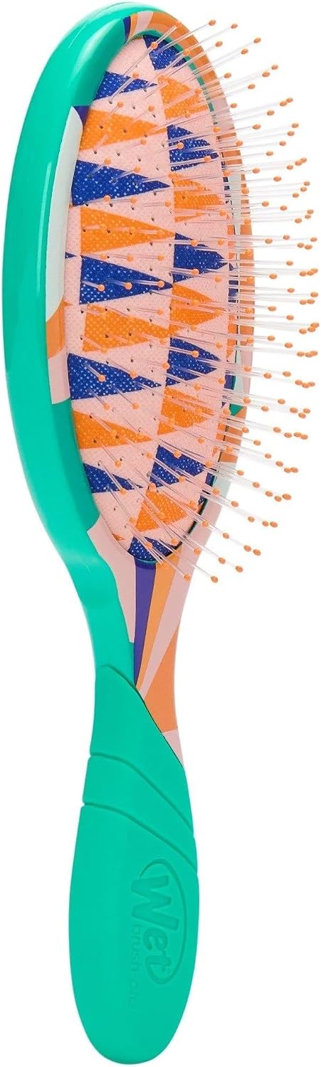 Wet Brush Pro Detangler, Artful Ace Design, Flag Up
